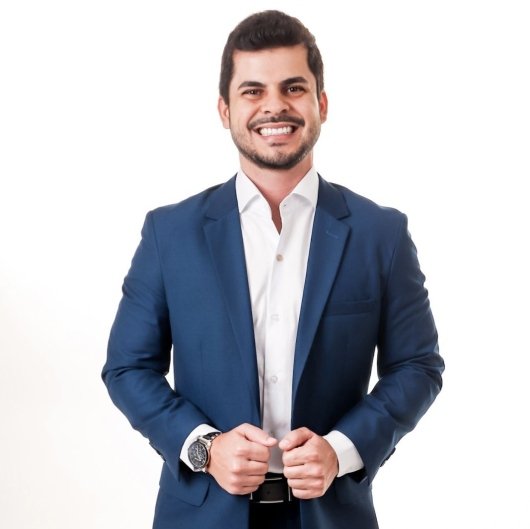 Dr. Gustavo Andrade de Oliveira