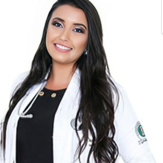 Dra. Júlia Reis