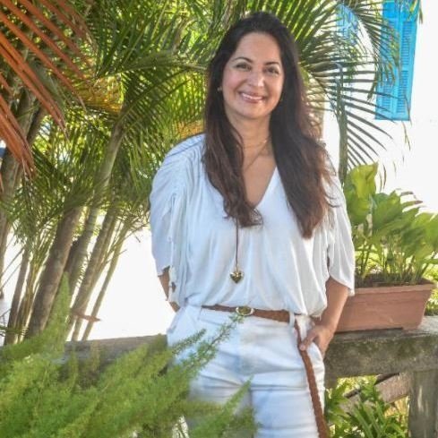 Dra. Cristiane Cabral dos Santos de Oliveira