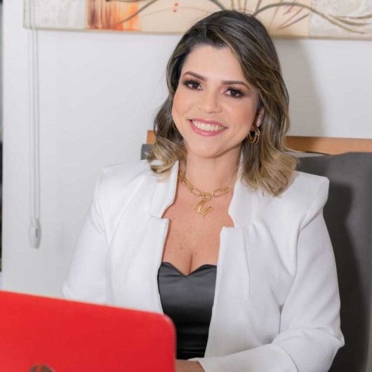 Dra. Michelle Cantuária Gois