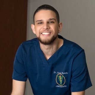 Dr. Lucas Pereira Roberto