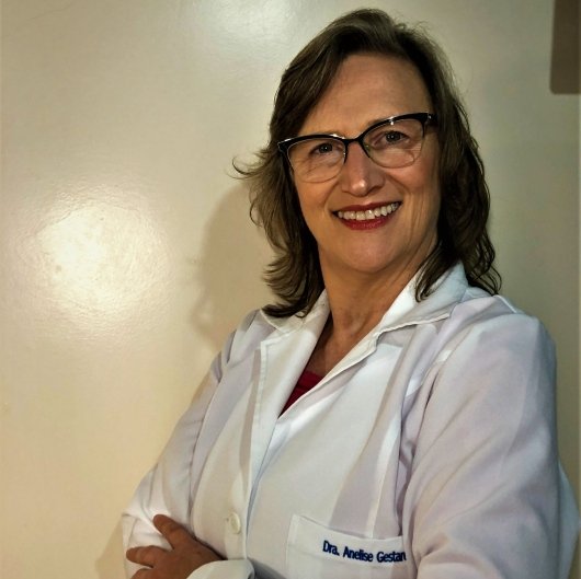 Dra. Anelise Brack Gestaro