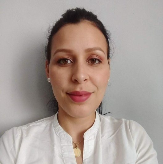 Dra. Karen Larissa Glerean Trindade de Oliveira
