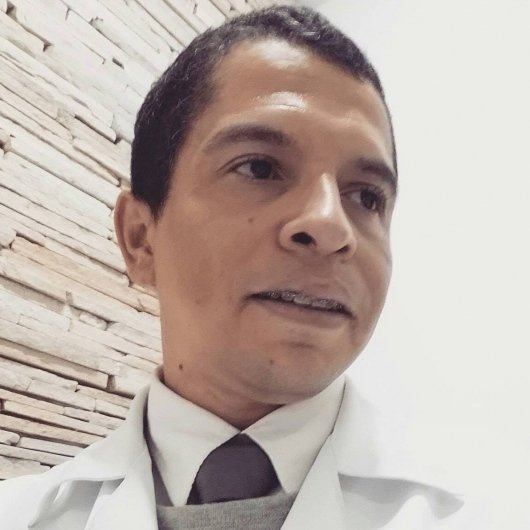 Dr. Eduardo Costa