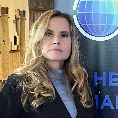 Dra. Flavia Mara Zeni de Oliveira Nascimento
