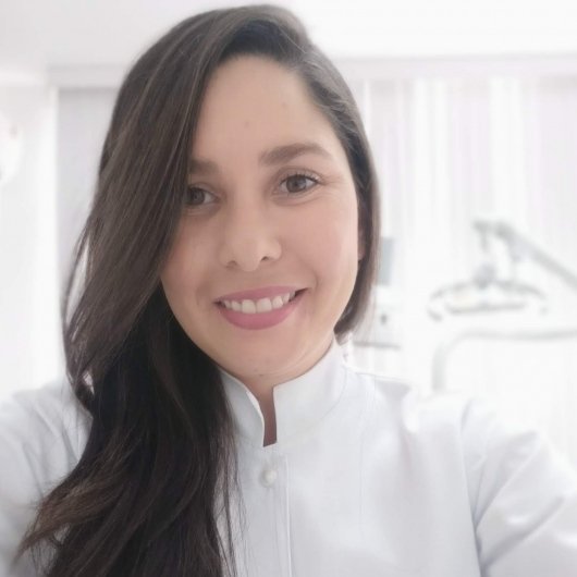Dra. Mariane Gonçalves de Freitas Santos
