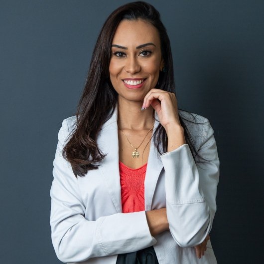Dra. Thalita Gomes