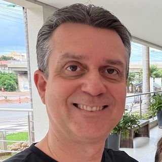 Dr. Ricardo Maciel Falavigna