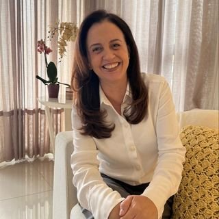 Dra. Carina Domingues
