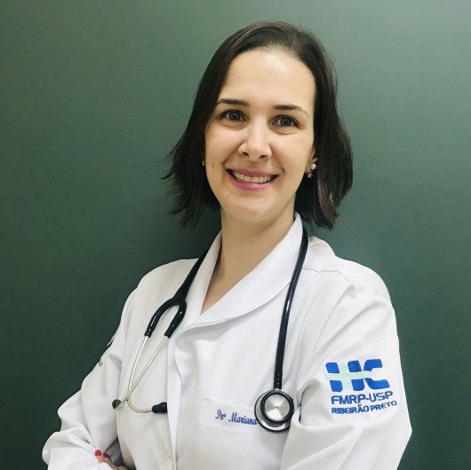Dra. Mariana Correa Coelho Salomao