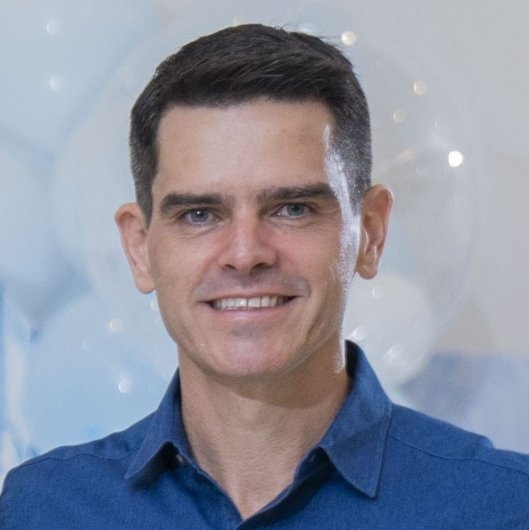 Dr. Vinícius Martins da Cunha