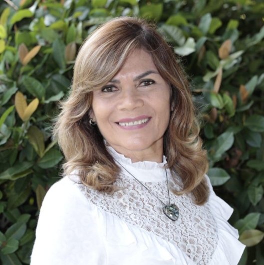 Dra. Lúcia Abreu