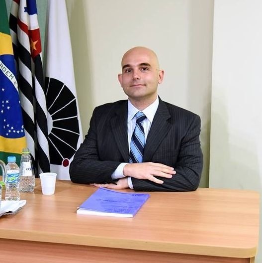 Dr. Caio Augusto Hartman