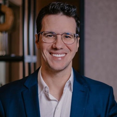 Dr. Gabriel Lona Festa