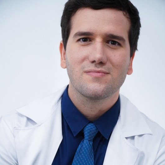 Dr. Vicente Mota