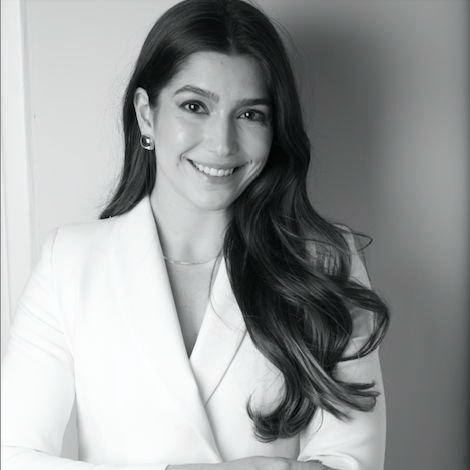 Dra. Carolina Silveira