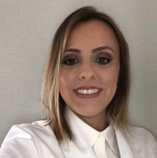 Dra. Alessandra Sapienza Domingues
