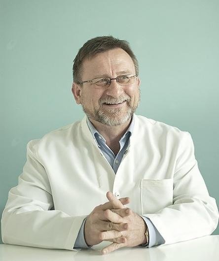 Dr. Marcos Seefeld