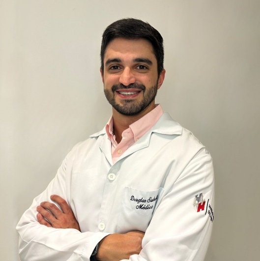 Dr. Douglas Suhett