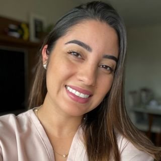 Dra. Giovana Corsini Silva