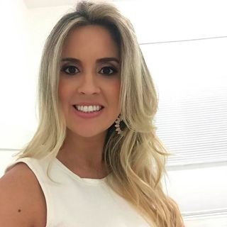 Dra. Carla De Camargo