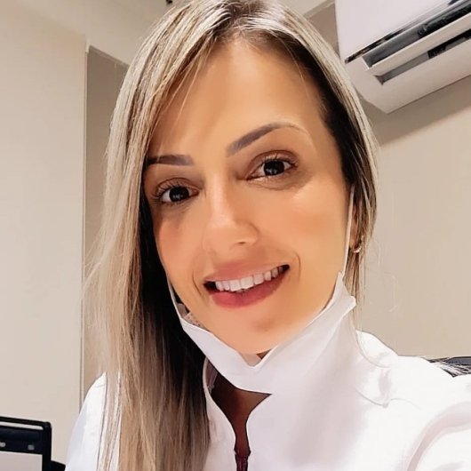 Dra. Ana Carolina Nunes Bovi