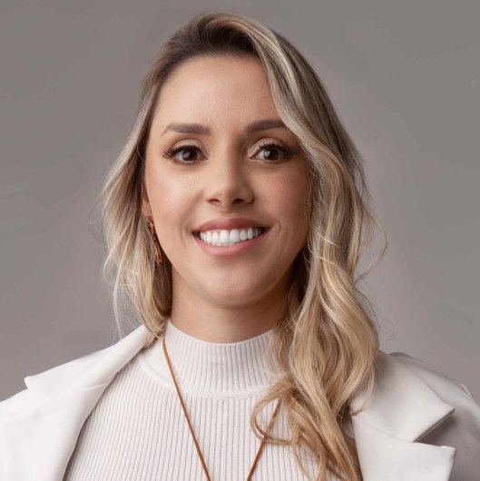 Dra. Larissa Baracho Macena