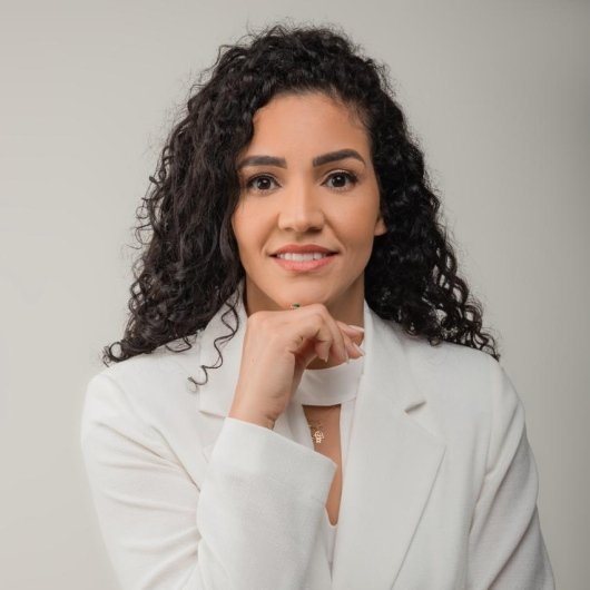 Dra. Letícia Silva Morais