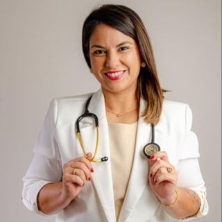 Dra. Anna Camila Sanches da Costa