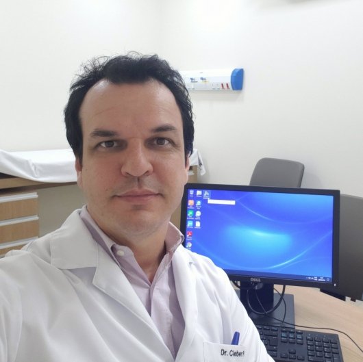 Dr. Cleber Aparecido Pita Bezerra