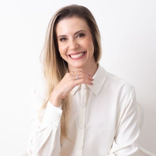 Dra. Karina de Almeida Vieira Antunes