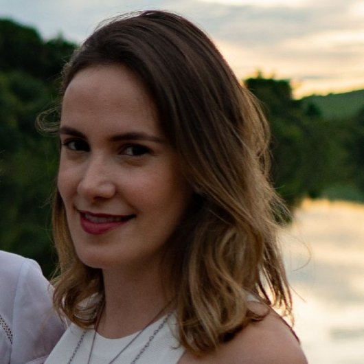 Dra. Alyne Hoth Trindade