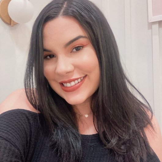 Ellen Castro Oliveira