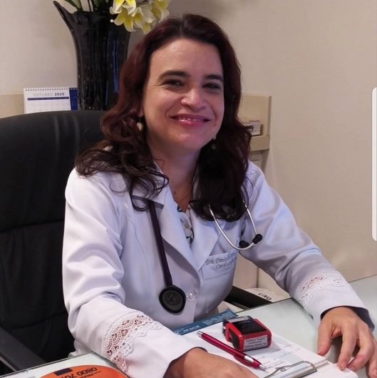 Dra. Danielle Wanderley