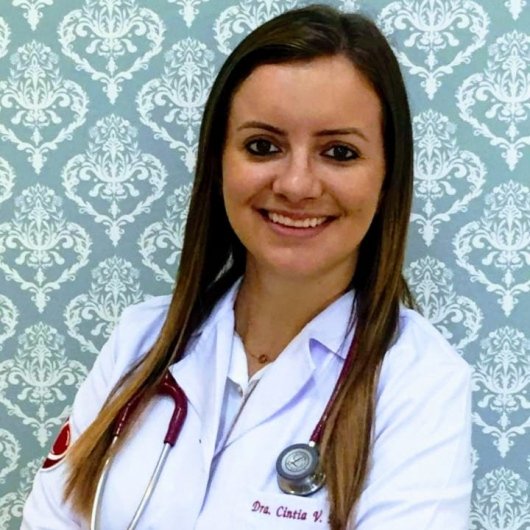 Dra. Cintia Vieira Niero