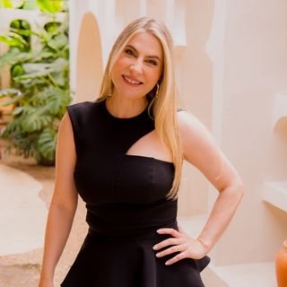 Dra. Karine Martins Maia