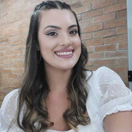 Dra. Letícia Chacon Lançoni