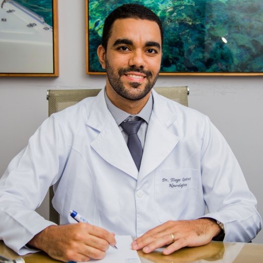 Dr. Tiago Queiroz