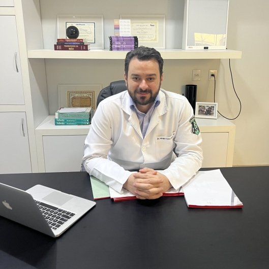 Dr. Hedipo Seitz