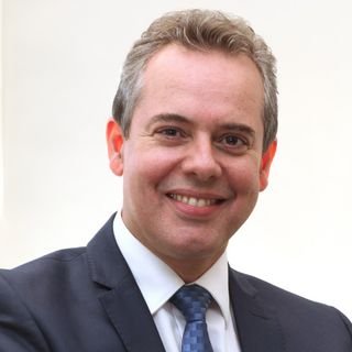 Dr. Ricardo Alkmim Teixeira