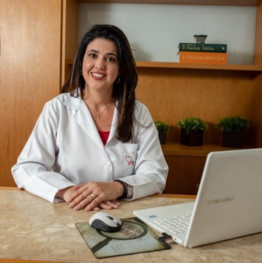 Dra. Silvana Nunes Leonel Hostalácio