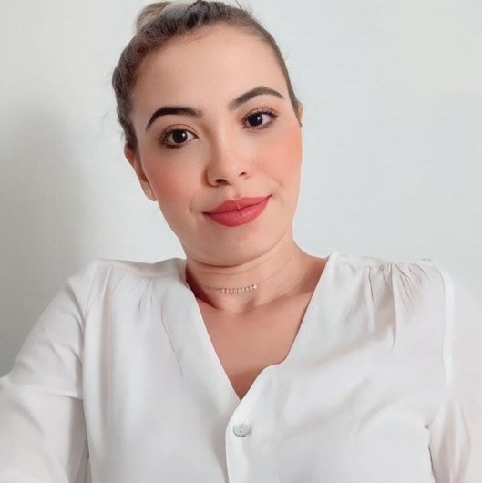 Dra. Alessandra Alves Passos Alencar