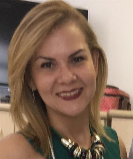 Dra. Adriana Sobral Lourenço
