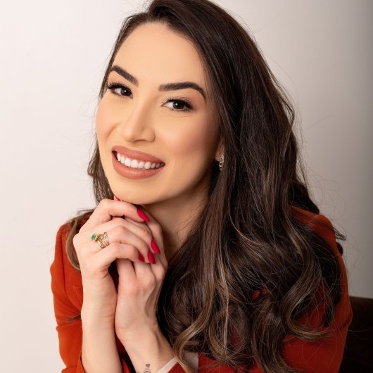 Dra. Ana Paula Rodrigues Avello