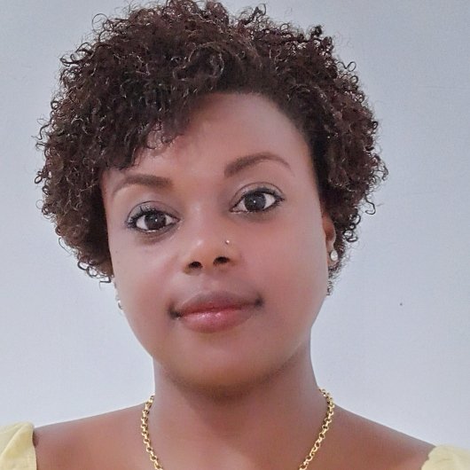 Dra. Viviane Lourenço Gomes