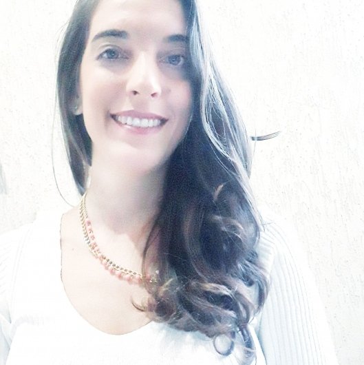 Laura Prado Izolani Santos