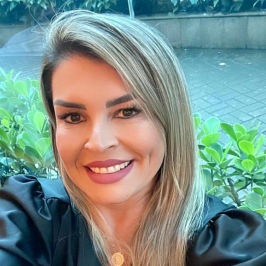 Dra. Lorena Borges Alves