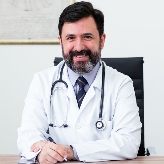 Dr. André Mendes de Vasconcellos