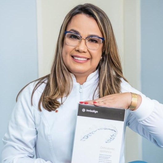 Dra. Poliana Macedo