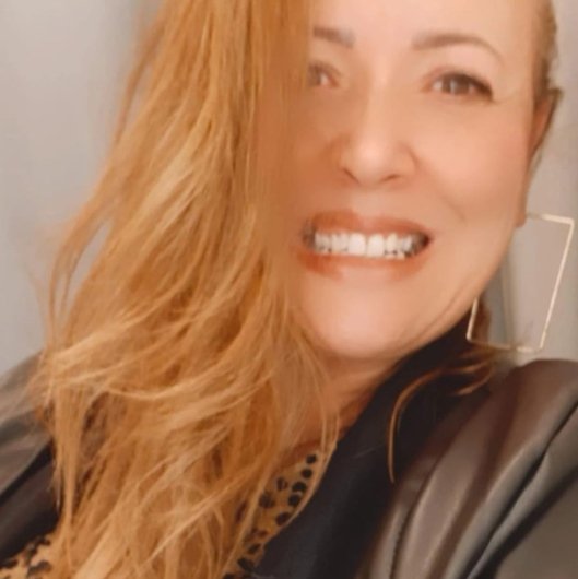 Dra. Nelvia Oliveira